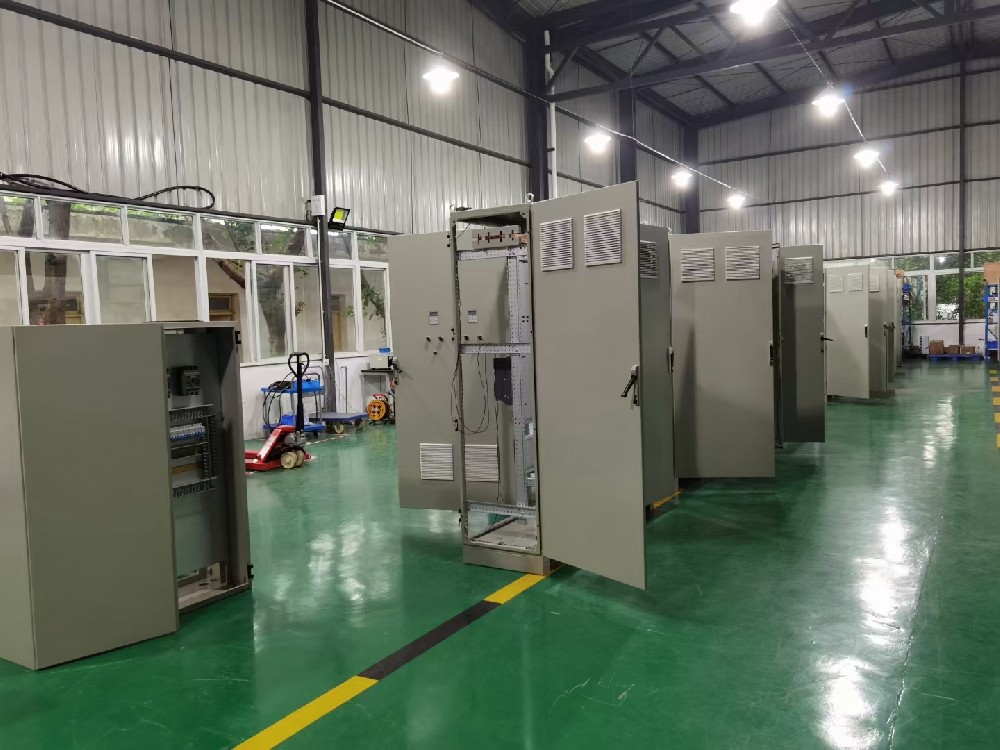 𺣰θ߶ȶԵɢȺ;ԵӰ